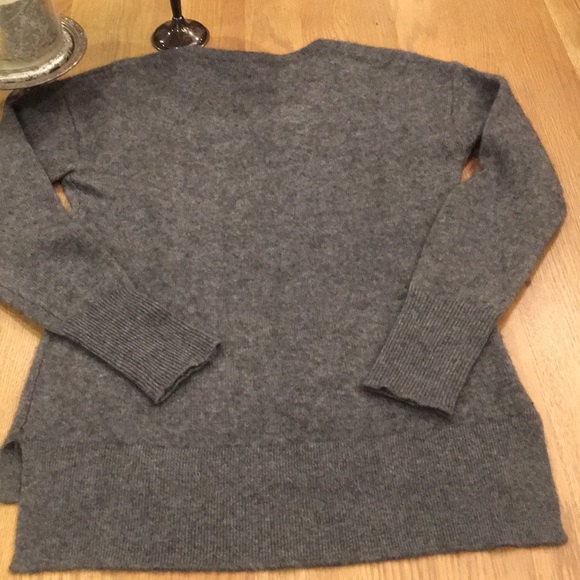 100% CASHMERE GRAY SWEATER - Picture 6 of 8